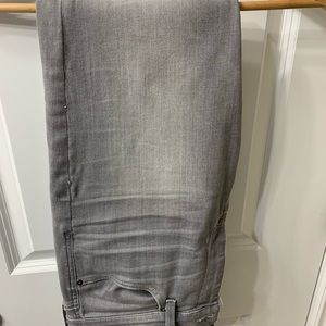 Men’s Joes Jeans.  32